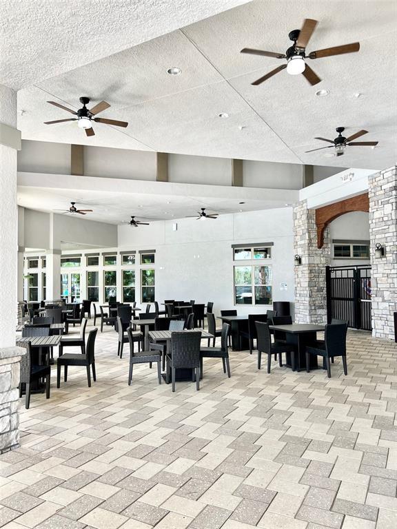 Building Photo - 9330 McLaren Alley