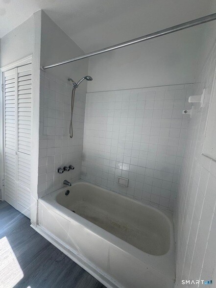 Building Photo - 265 6th St