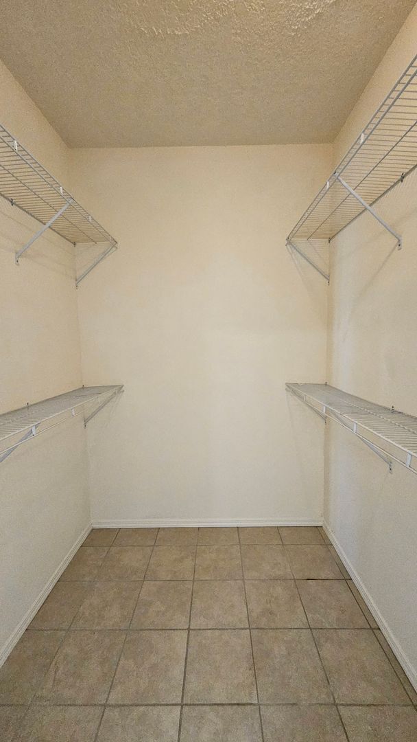 Building Photo - 5401 Marble Ave