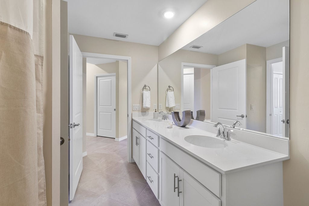 Building Photo - 5583 Double Eagle Cir