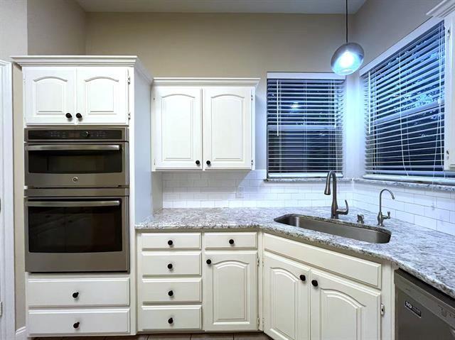 Building Photo - 2113 Aspenwood Dr N