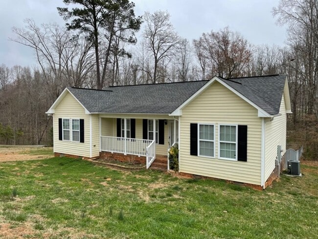 Building Photo - Fantastic Graham Home For Rent!