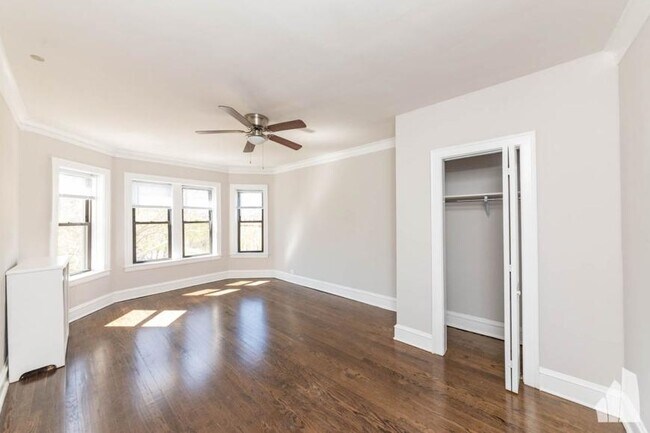 Primary Photo - 2 bedroom in Chicago IL 60640