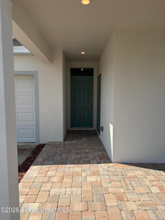 Building Photo - 1434 Garabaldi Cir SE