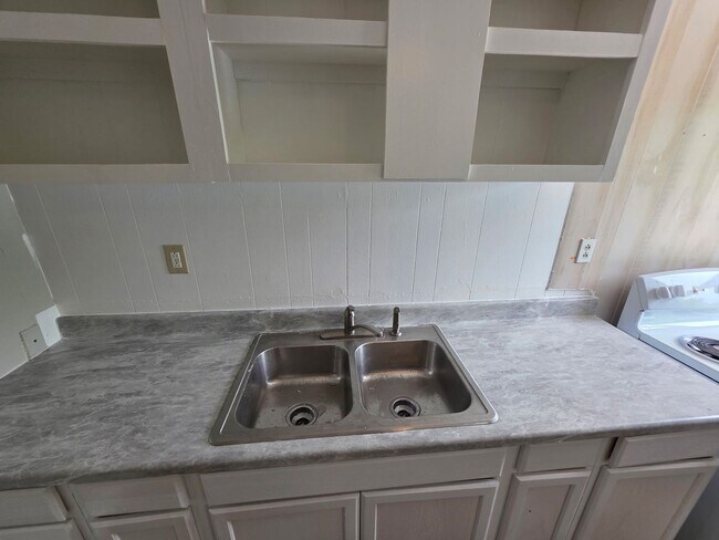 Building Photo - Cozy 3 Bedroom Home in Clarksville!