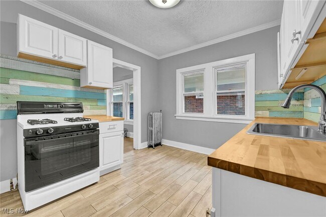 Building Photo - 3234 Euclid Heights Blvd