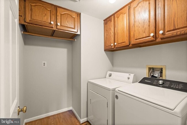 Building Photo - 318 Evergreen Mills Rd