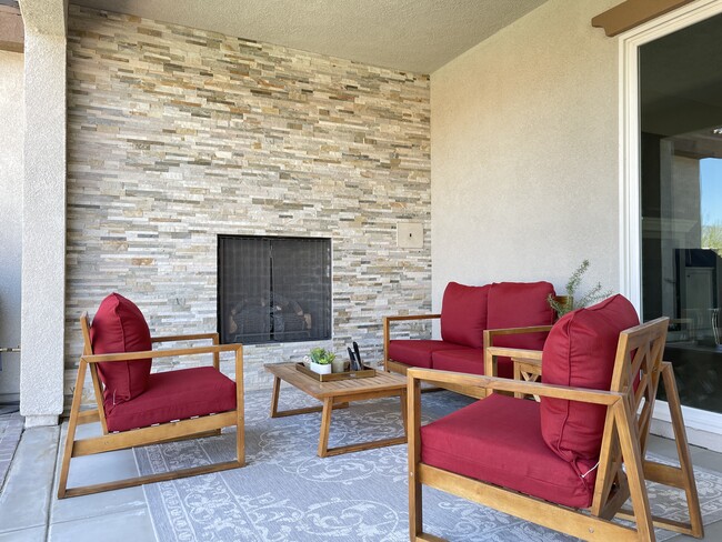 Covered Patio with Fireplace - 73670 Kandinsky Way