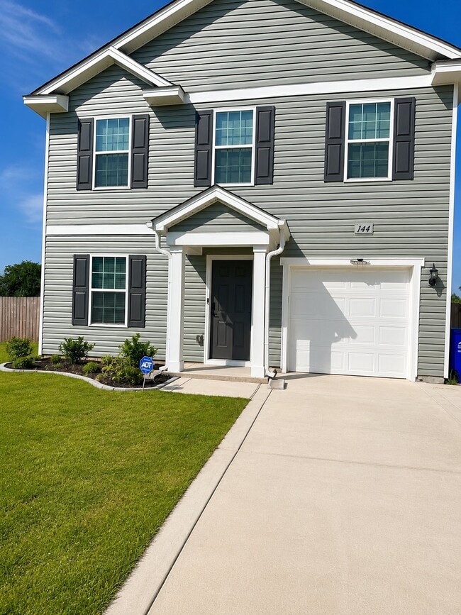 Building Photo - 144 Hornet Dr
