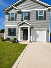 Building Photo - 144 Hornet Dr