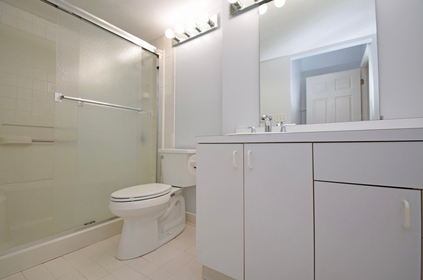 Building Photo - 2444 Madison Rd