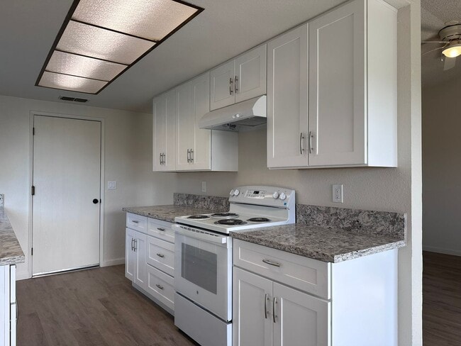 Building Photo - Excellent Florin Area 3bd/2bath home updat...