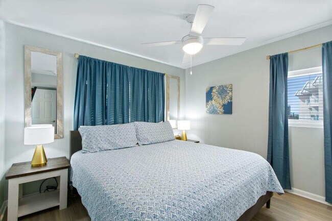 Building Photo - 400 Plantation Rd