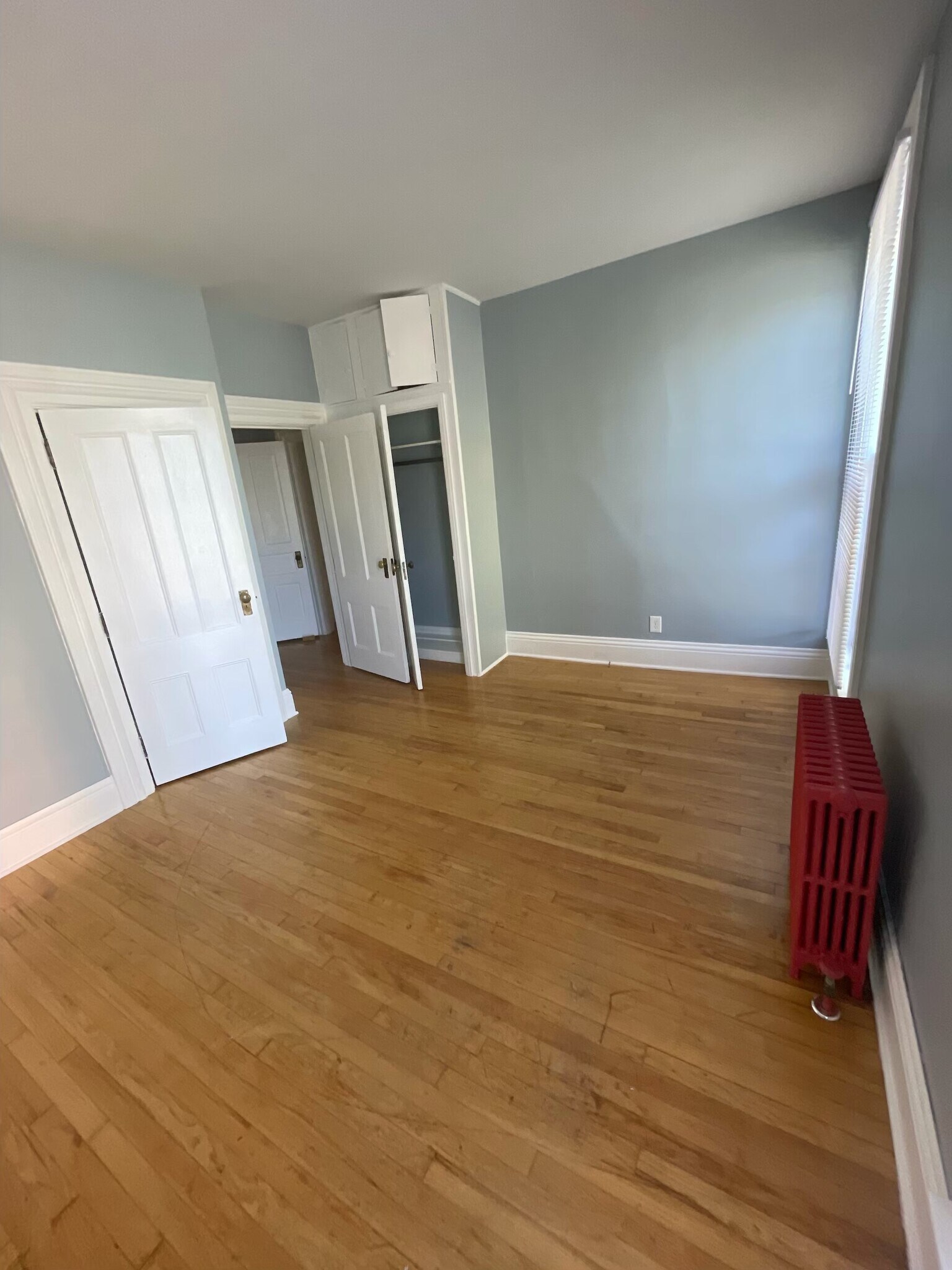 Middle Bedroom - 2 - 110 Woodward St
