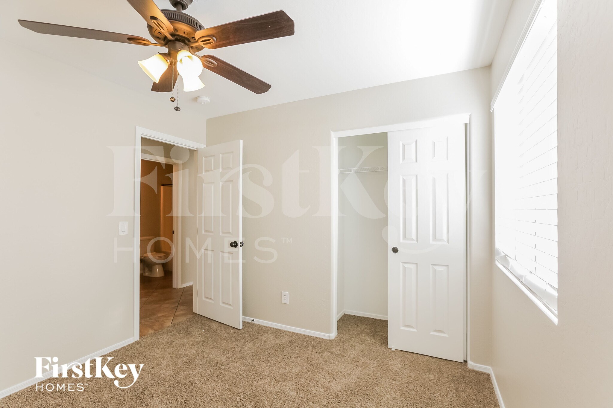 Building Photo - 1820 S 106th Ln