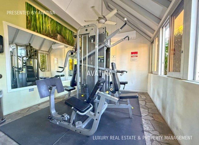 Building Photo - 500 University Ave