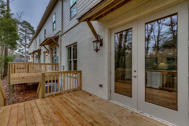 Back Deck - 818 Columbiana Rd