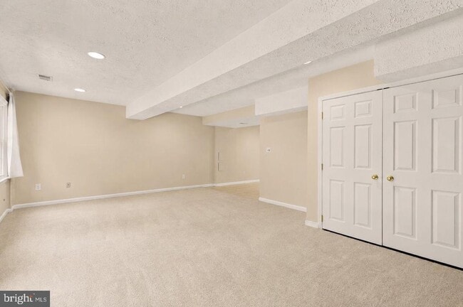Building Photo - 8221 Dr Craik Ct