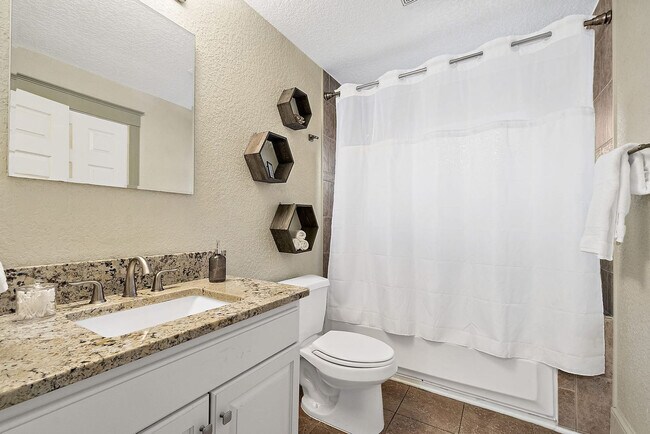 Building Photo - 92 Washington St