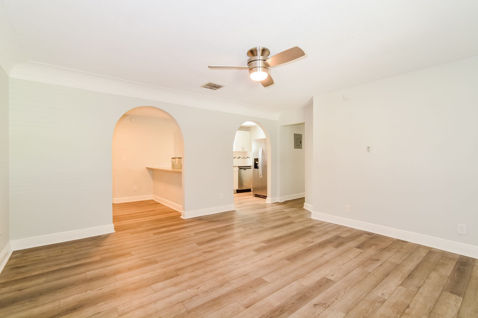 Building Photo - 6630 Westmont Dr
