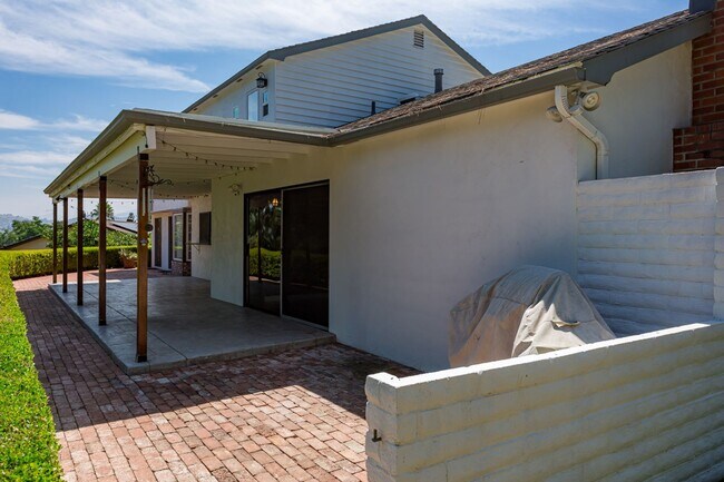 Building Photo - Georgian Colonial in Mt Helix