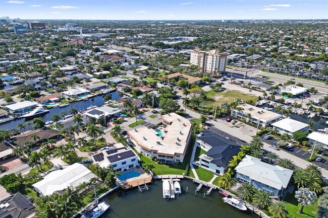 Building Photo - 2201 SE 9th St