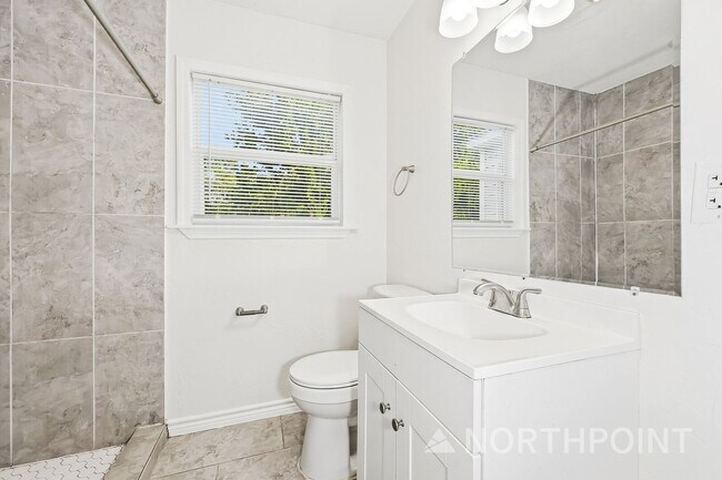 Building Photo - 3 BR/1BA | Updated Single Family Home | 1-Car Garage Parking | Great backyard