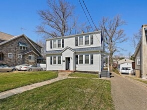 Building Photo - 2802 Berwick Ave