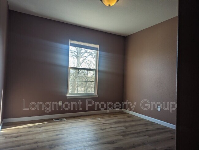 Building Photo - 3558 Larkspur Dr