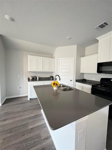 Building Photo - 553 Meadow Run Dr
