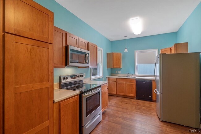 Building Photo - 51 Singleton St