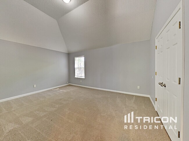 Building Photo - 1028 Maris Ln