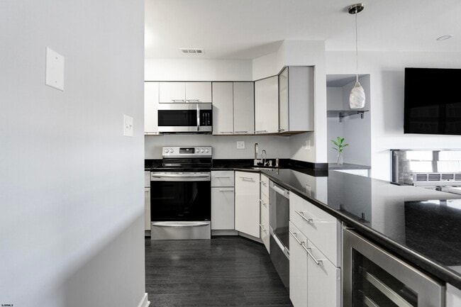 Building Photo - 903 Harbour Cove