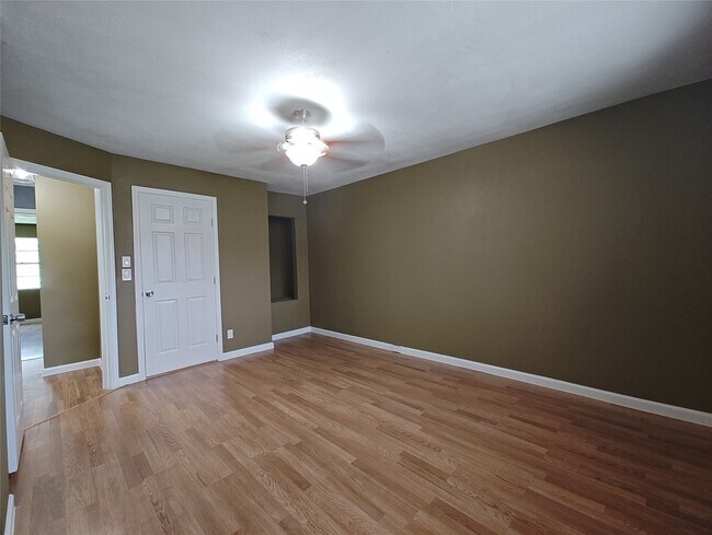 Building Photo - 2252 Shadowdale Dr