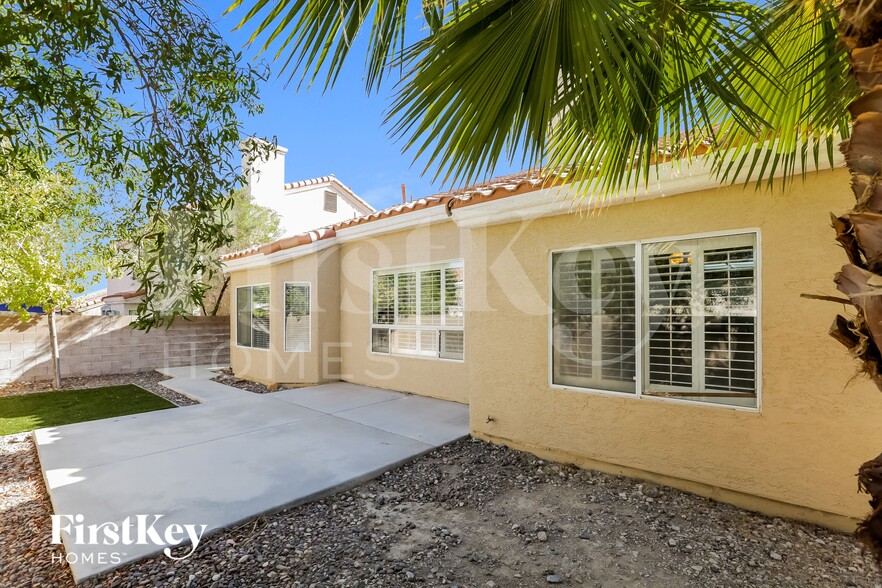 Building Photo - 9416 Sierra Summit Ave