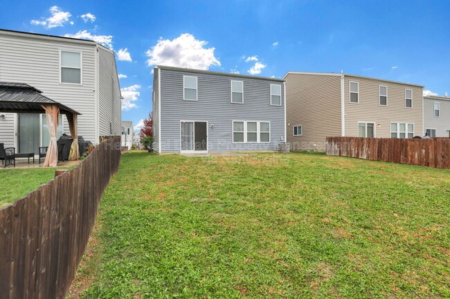 Building Photo - 7449 Sugarbark Dr