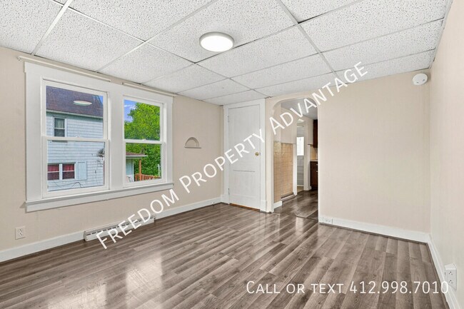 Building Photo - 945 Fayette St