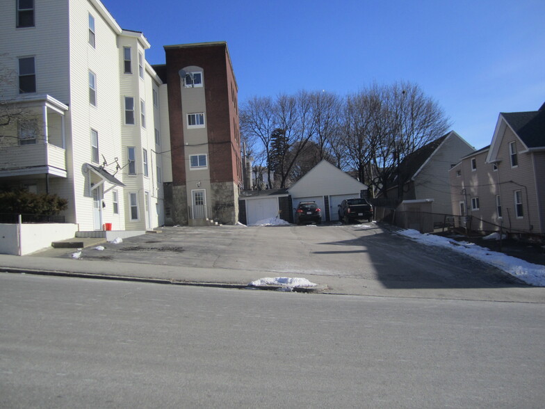 Building Photo - 30 Thorne St