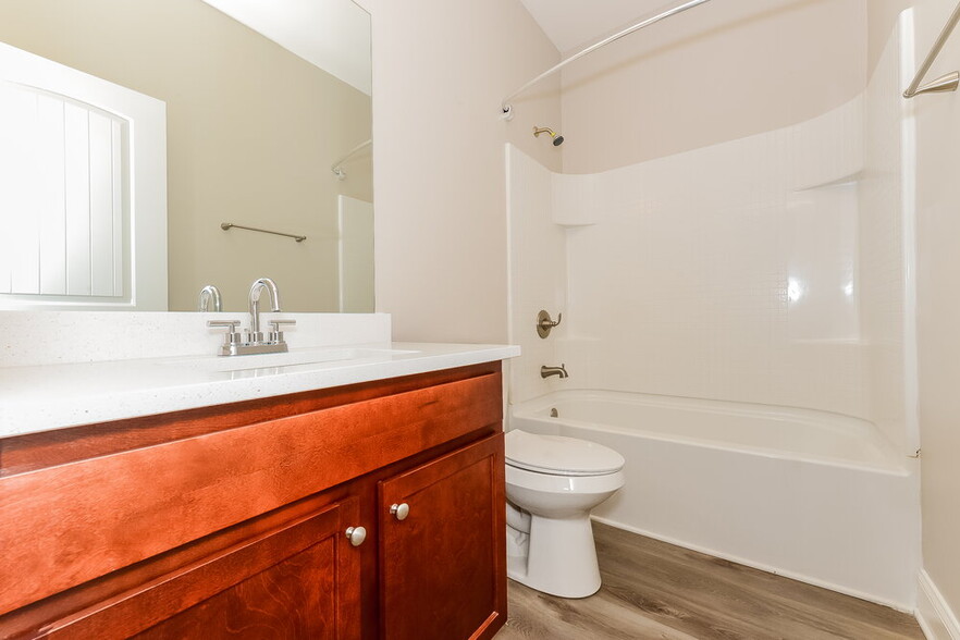 Building Photo - 4974 Summersun Dr
