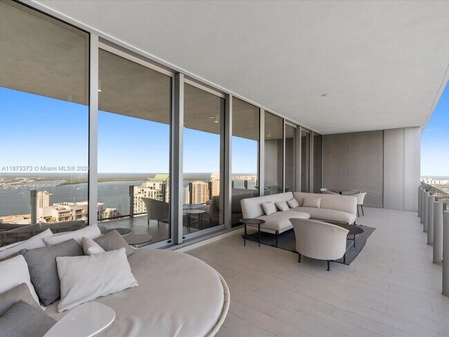 Building Photo - 300 Biscayne Blvd Way