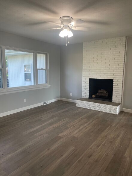 Living Room - 9 Guilford