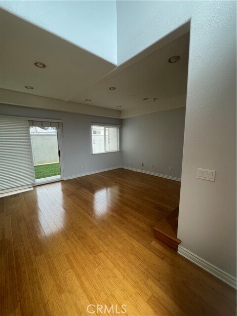 Building Photo - 413 N Elena Ave
