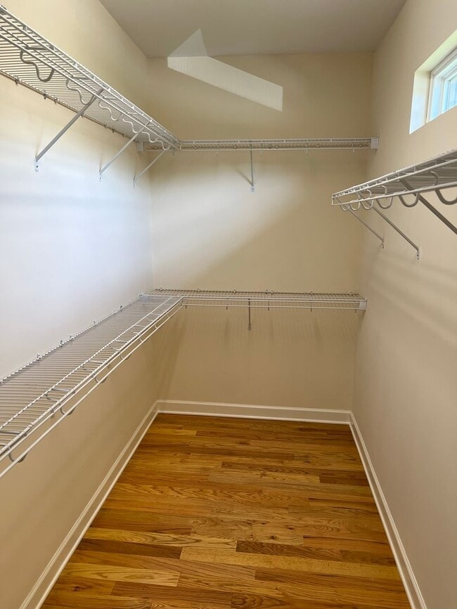 Building Photo - 4 Bed, 3.5 Bath Home w/  3 Car Garage in Williamson Co