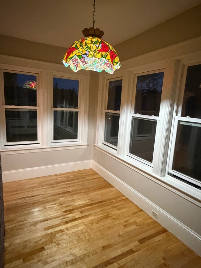 Building Photo - 53 Howland Terrace