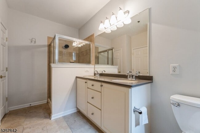 Building Photo - 101 Taft Ln