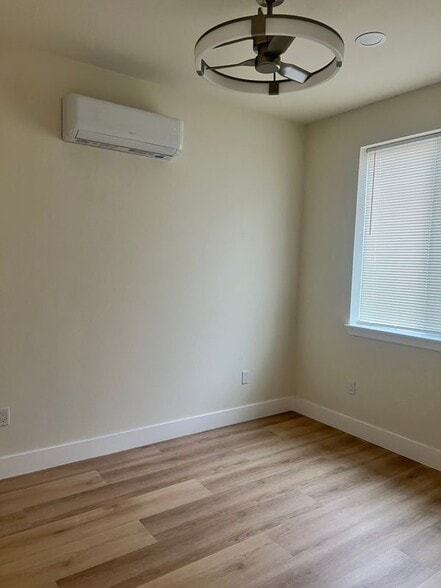 Building Photo - 119 Pereira Ave