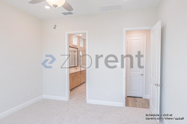 Building Photo - 2970 Eleanor Dr