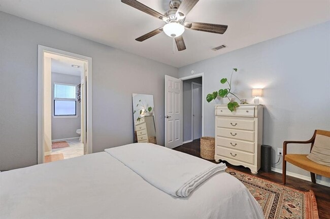 Building Photo - 2503 Howellwood Wy