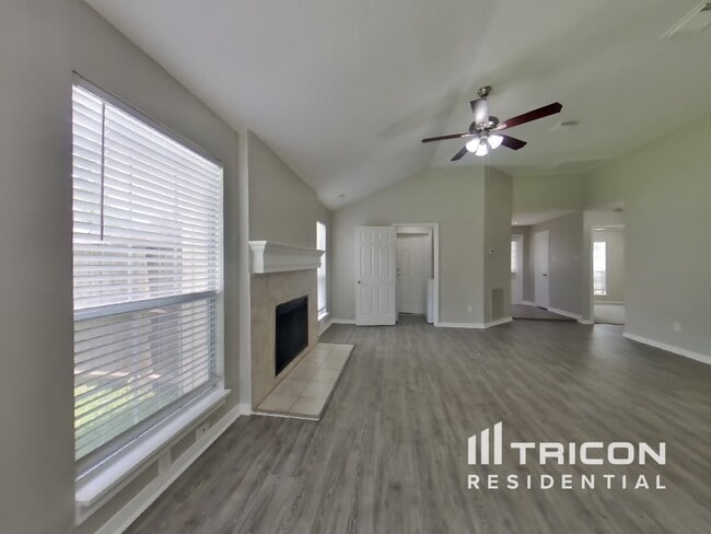 Building Photo - 18311 Autumn Trails Ln