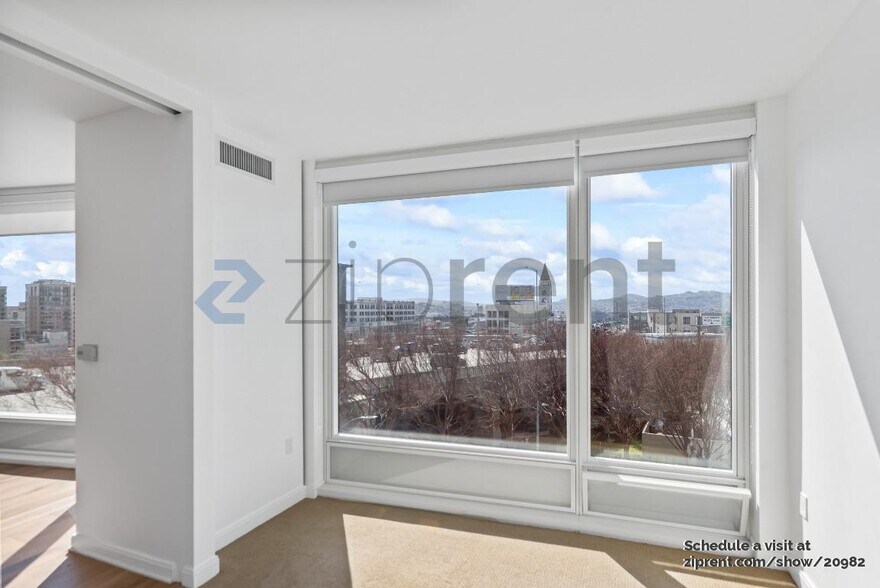 Building Photo - 425 1st St